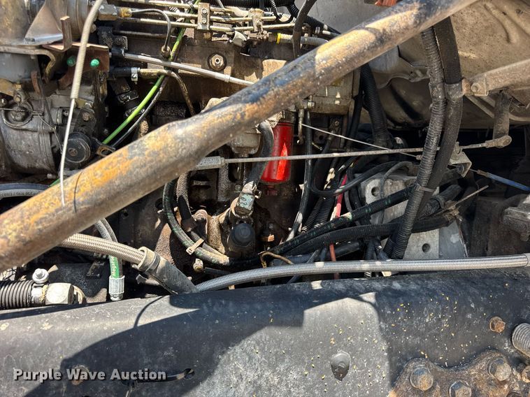 image for item DI9399 1997 Ford LT8000 truck cab and chassis