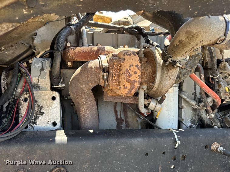 image for item DI9399 1997 Ford LT8000 truck cab and chassis