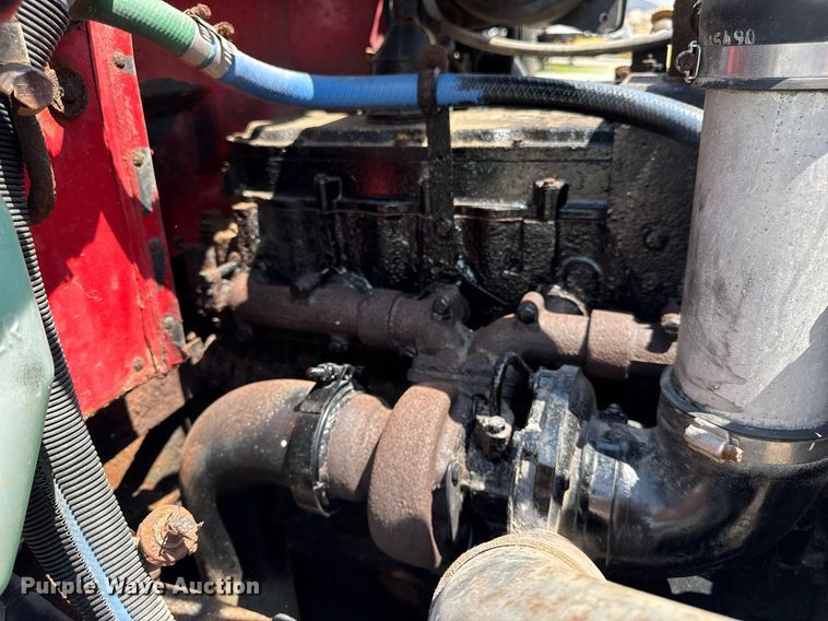 image for item DI9412 2000 Peterbilt 330 dump truck