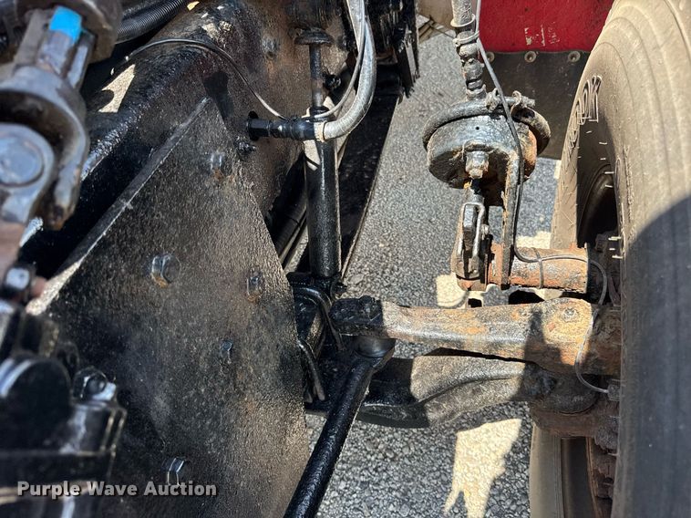 image for item DI9412 2000 Peterbilt 330 dump truck