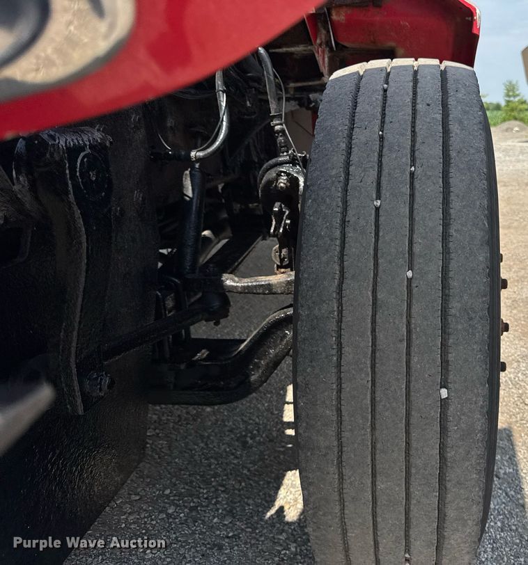 image for item DI9412 2000 Peterbilt 330 dump truck