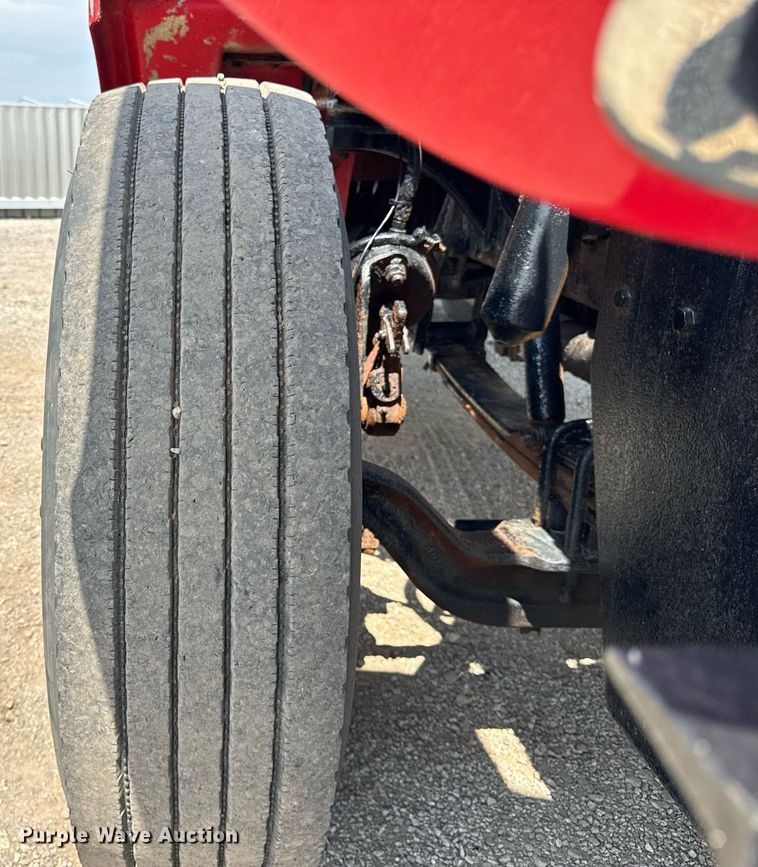 image for item DI9412 2000 Peterbilt 330 dump truck