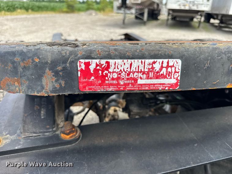 image for item DI9433 2006 International 7400 semi truck