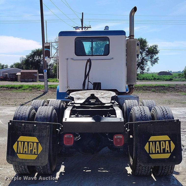 image for item DP4997 1995 Peterbilt  378 semi truck