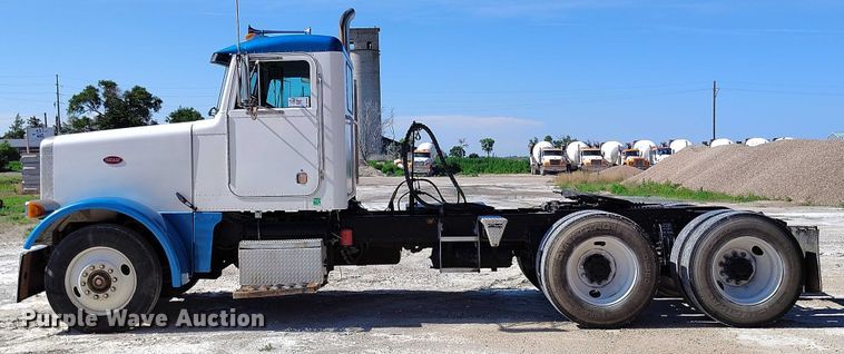 image for item DP4997 1995 Peterbilt  378 semi truck