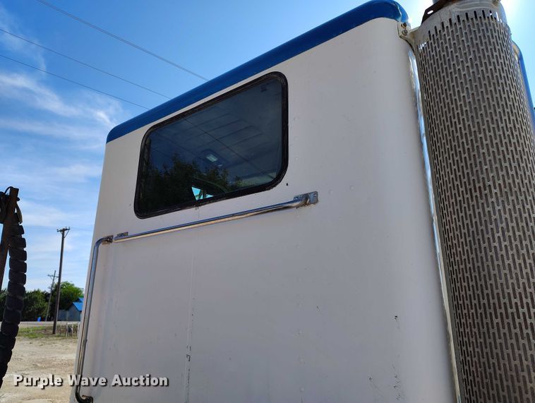 image for item DP4997 1995 Peterbilt  378 semi truck