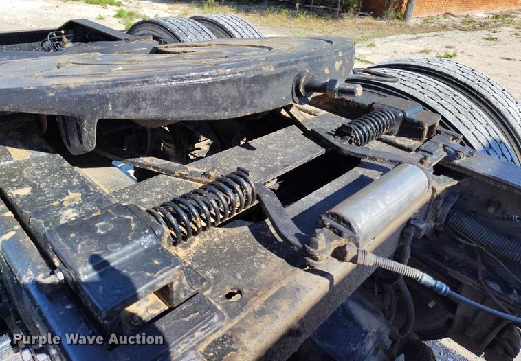 image for item DP4997 1995 Peterbilt  378 semi truck