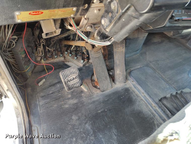 image for item DP4997 1995 Peterbilt  378 semi truck