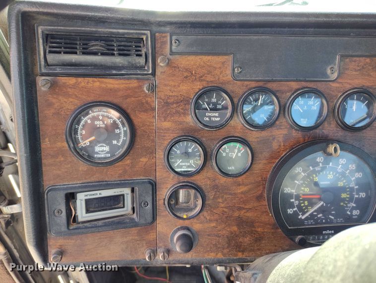 image for item DP4997 1995 Peterbilt  378 semi truck