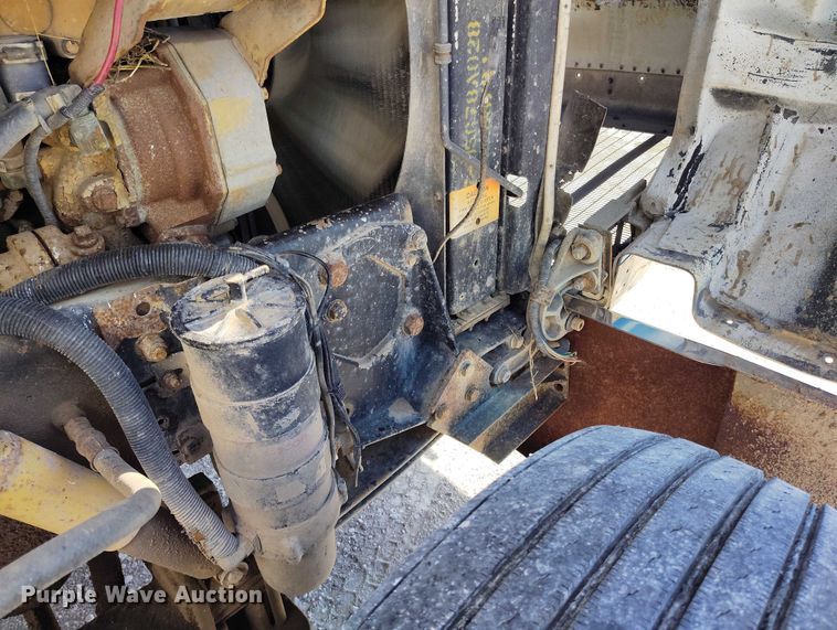 image for item DP4997 1995 Peterbilt  378 semi truck