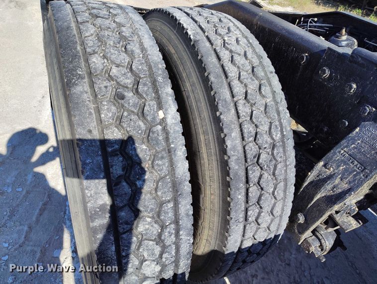 image for item DP4997 1995 Peterbilt  378 semi truck