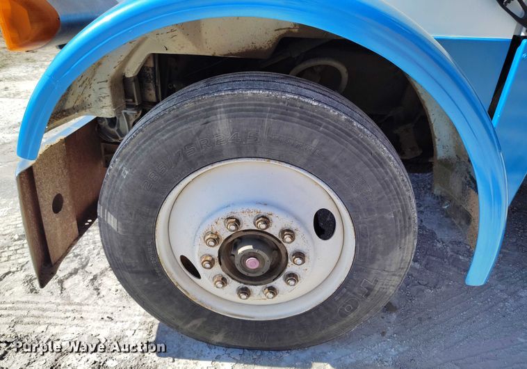 image for item DP4997 1995 Peterbilt  378 semi truck