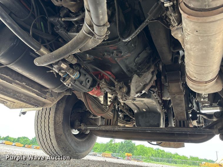 image for item DP6152 2016 Peterbilt 567 semi truck