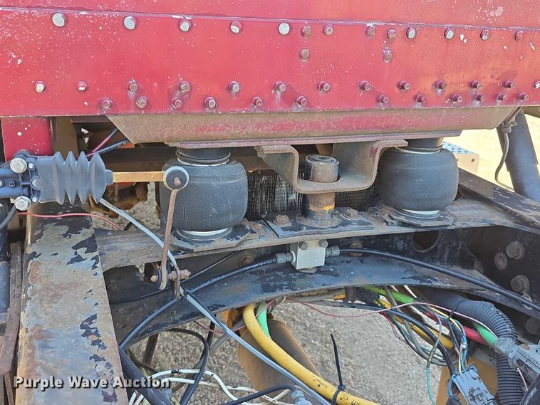 image for item DR3869 1998 Freightliner FLD120 semi truck