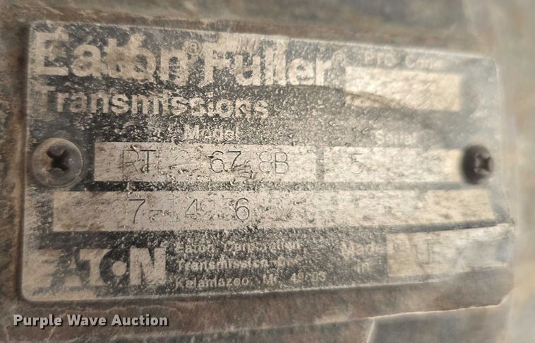 image for item DR3869 1998 Freightliner FLD120 semi truck