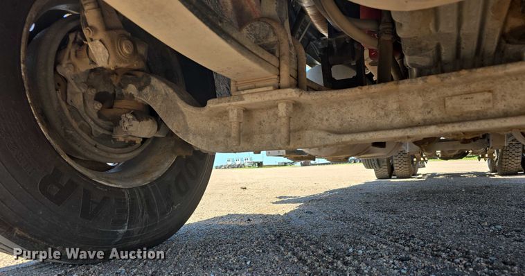 image for item DR3869 1998 Freightliner FLD120 semi truck