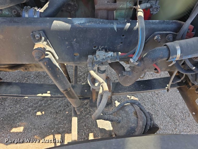 image for item DR3869 1998 Freightliner FLD120 semi truck