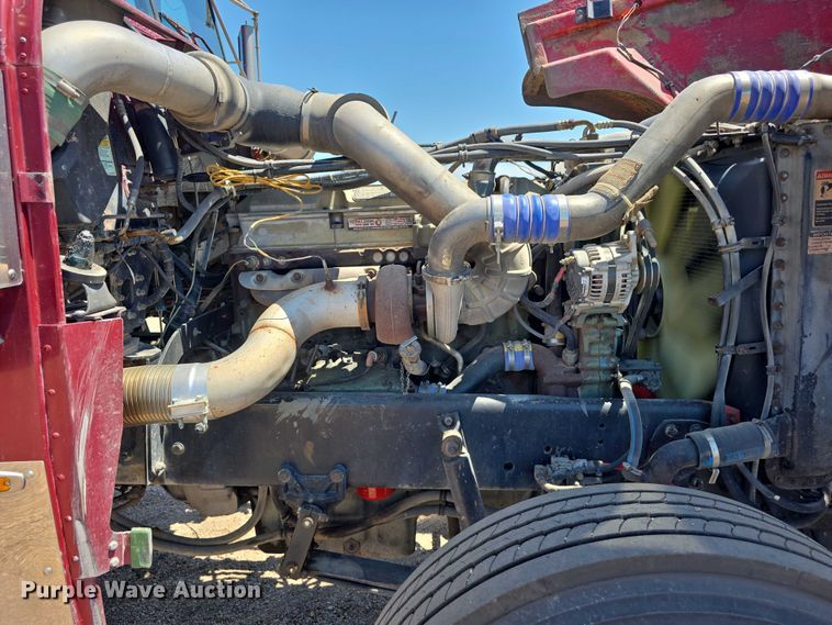 image for item DR3869 1998 Freightliner FLD120 semi truck