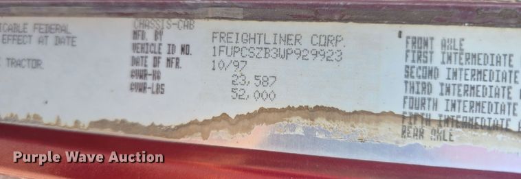 image for item DR3869 1998 Freightliner FLD120 semi truck