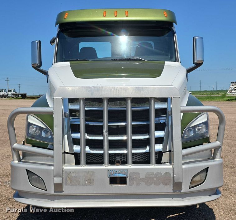 CAMIóN 2019 FREIGHTLINER