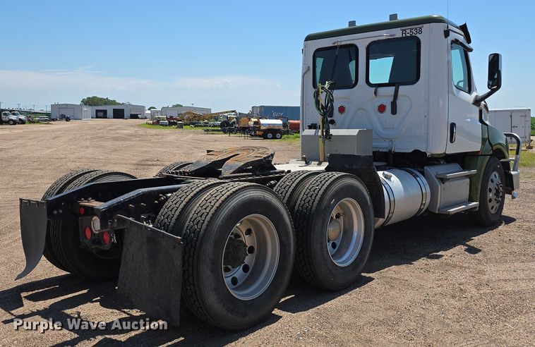 CAMIóN 2019 FREIGHTLINER