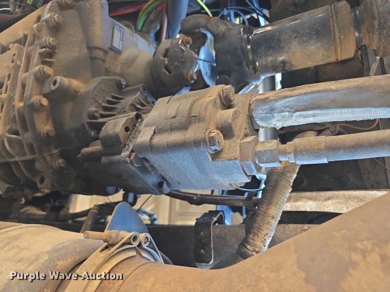 image for item DR3870 2019 Freightliner Cascadia 126 semi truck