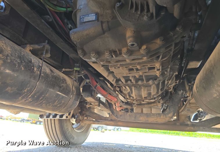 image for item DR3870 2019 Freightliner Cascadia 126 semi truck