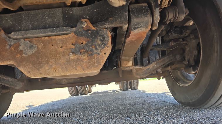 image for item DR3870 2019 Freightliner Cascadia 126 semi truck