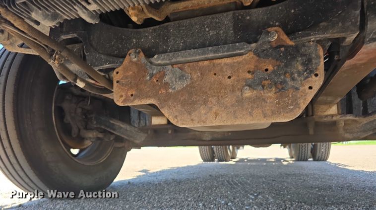 image for item DR3870 2019 Freightliner Cascadia 126 semi truck