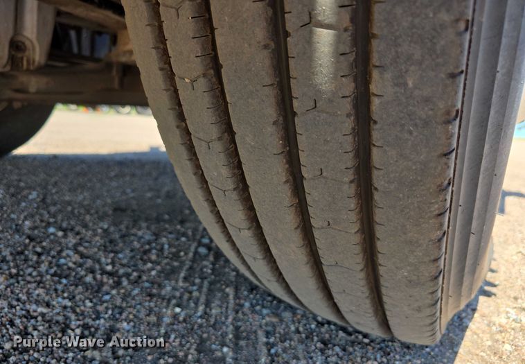 image for item DR3870 2019 Freightliner Cascadia 126 semi truck