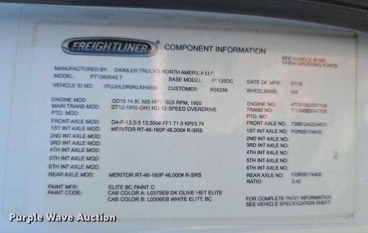 image for item DR3870 2019 Freightliner Cascadia 126 semi truck
