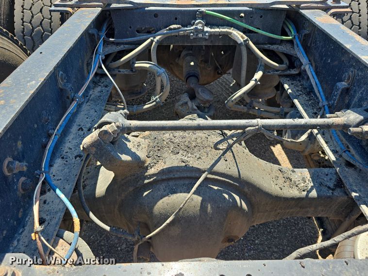 image for item DR3871 2020 Freightliner Cascadia 126 semi truck