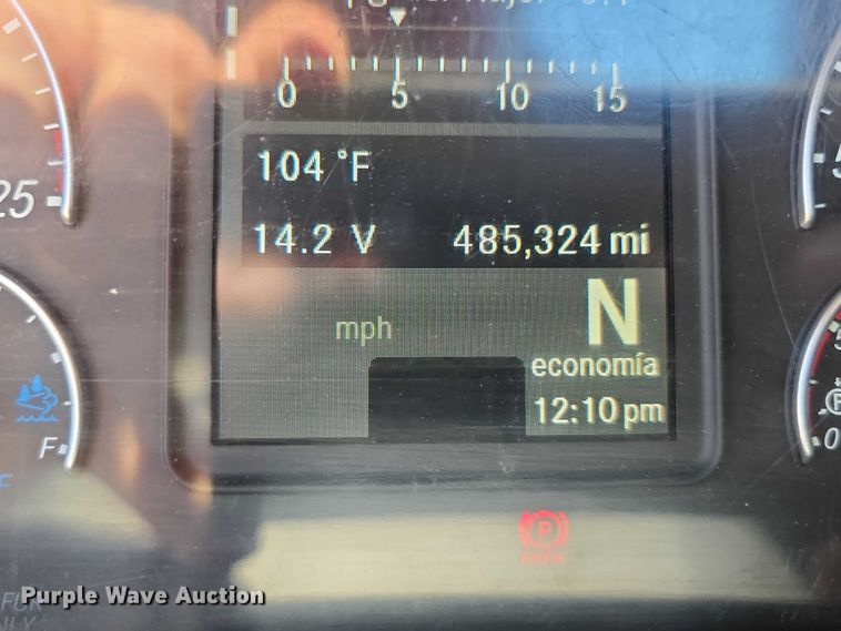 image for item DR3871 2020 Freightliner Cascadia 126 semi truck