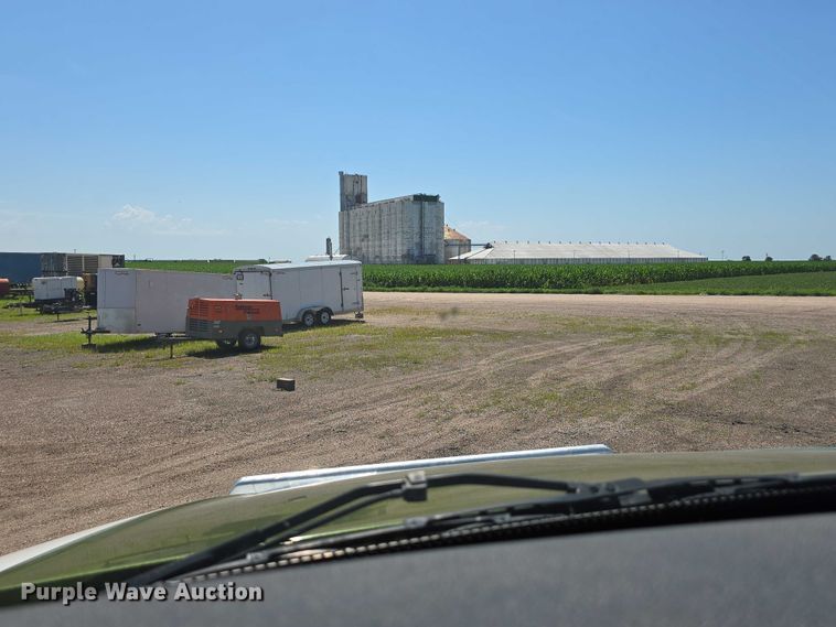 image for item DR3871 2020 Freightliner Cascadia 126 semi truck