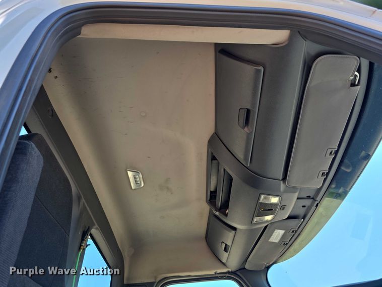 image for item DR3871 2020 Freightliner Cascadia 126 semi truck