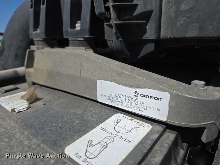 image for item DR3871 2020 Freightliner Cascadia 126 semi truck