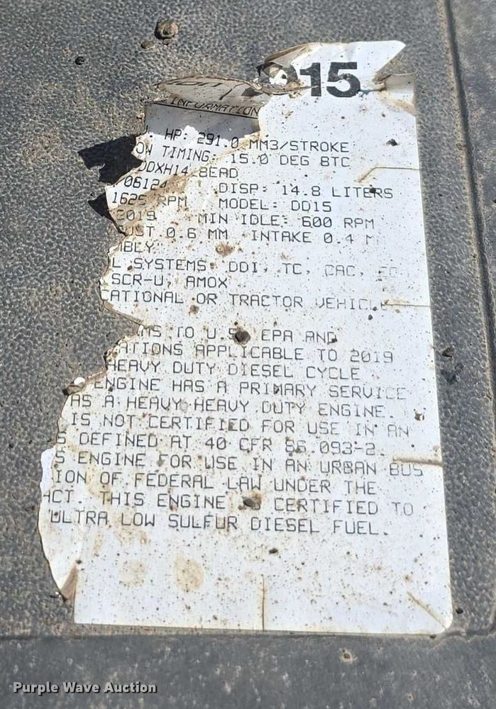 image for item DR3871 2020 Freightliner Cascadia 126 semi truck