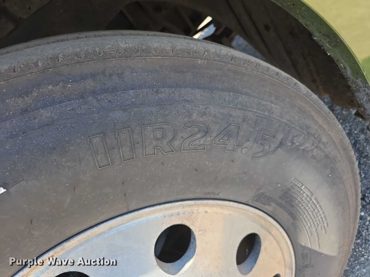 image for item DR3871 2020 Freightliner Cascadia 126 semi truck