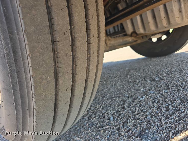 image for item DR3871 2020 Freightliner Cascadia 126 semi truck