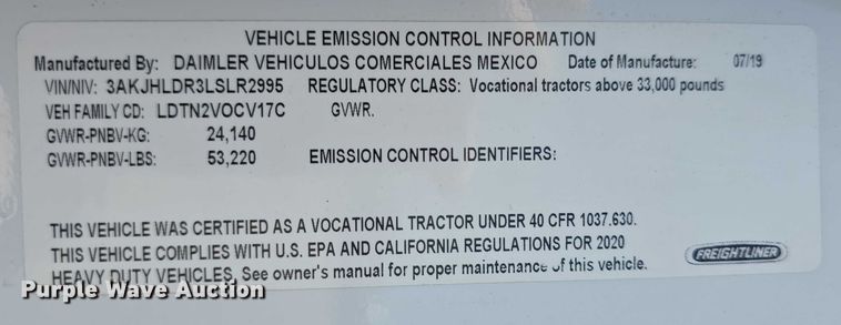 image for item DR3871 2020 Freightliner Cascadia 126 semi truck