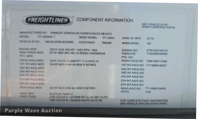 image for item DR3871 2020 Freightliner Cascadia 126 semi truck