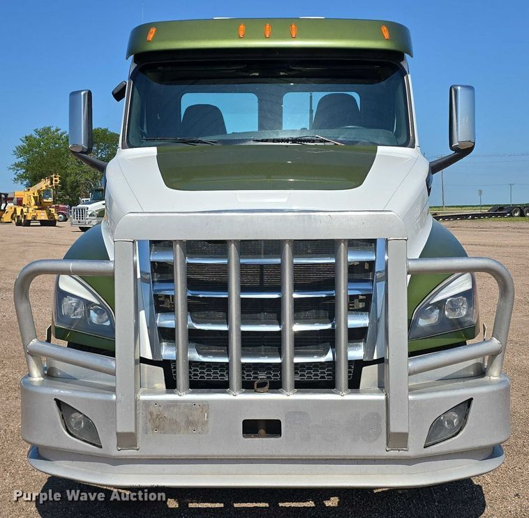 CAMIóN 2019 FREIGHTLINER