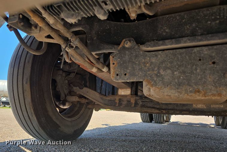 image for item DR3872 2019 Freightliner  Cascadia 126 semi truck