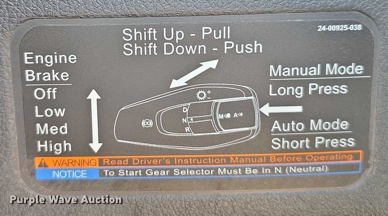 image for item DR3872 2019 Freightliner  Cascadia 126 semi truck