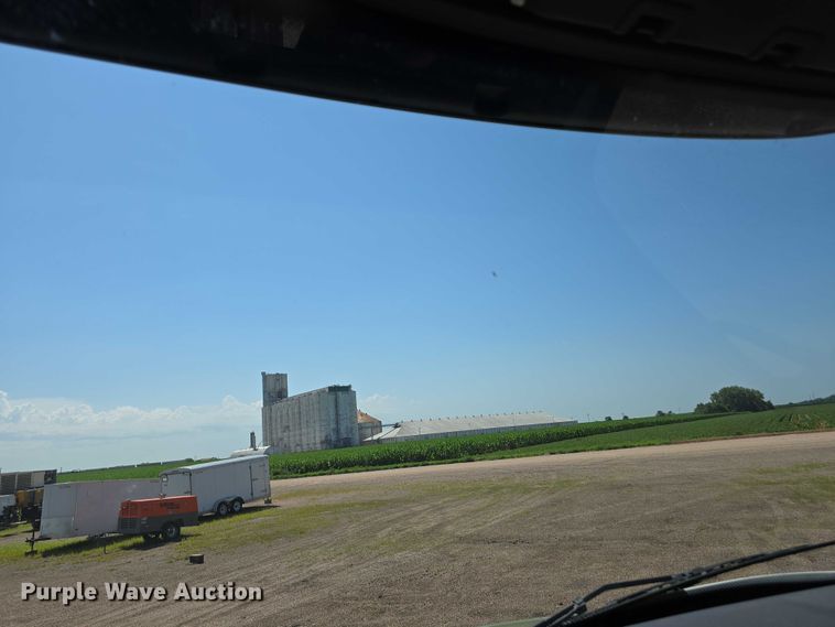 image for item DR3872 2019 Freightliner  Cascadia 126 semi truck