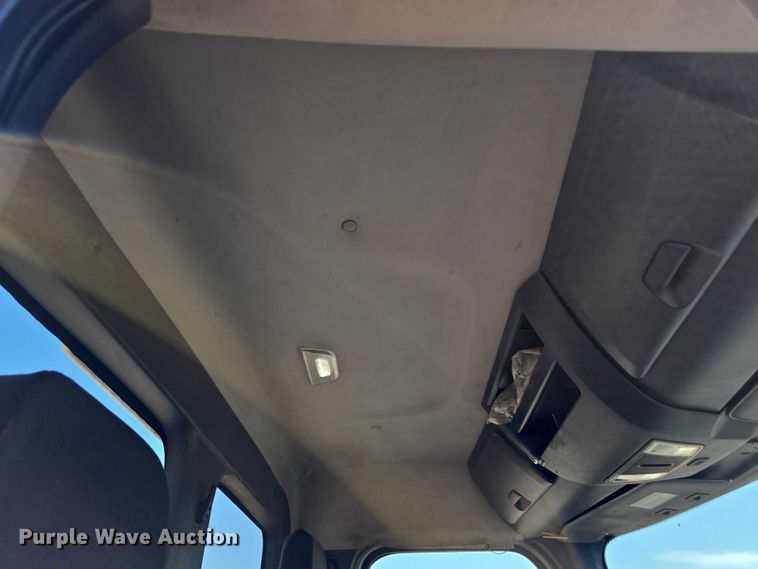 image for item DR3872 2019 Freightliner  Cascadia 126 semi truck