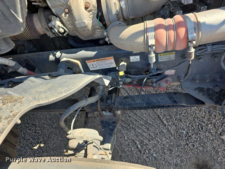 image for item DR3872 2019 Freightliner  Cascadia 126 semi truck