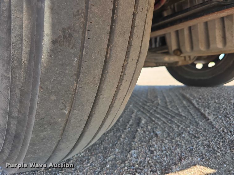 image for item DR3872 2019 Freightliner  Cascadia 126 semi truck