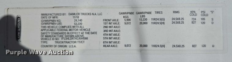 image for item DR3872 2019 Freightliner  Cascadia 126 semi truck