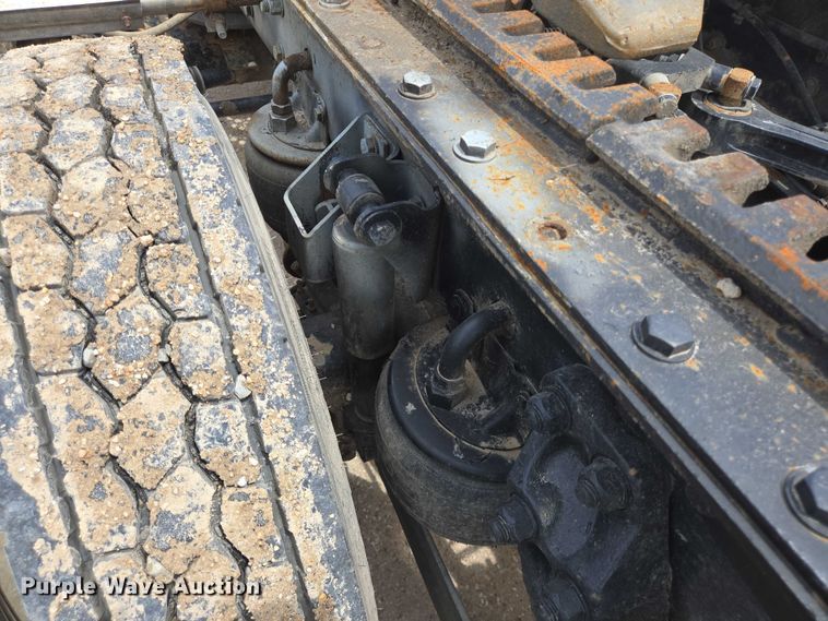 image for item DT4951 2020 Kenworth T880 semi truck